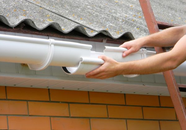 Cost of Gutter Hanging in Auburn